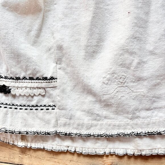Vintage Romanian Homespun Linen Hemp Embroidered Traditional Folk Skirt - Picture 12 of 14